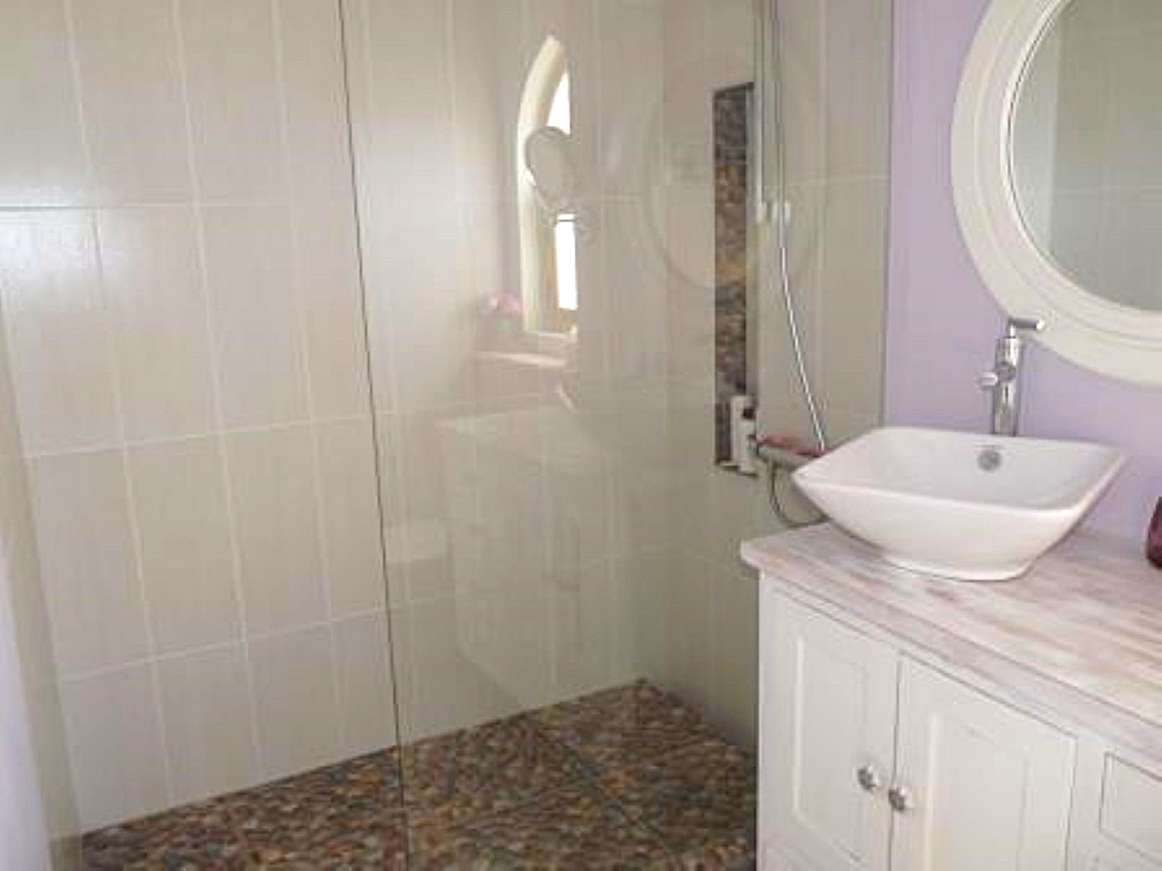 Ensuite Shower Resized