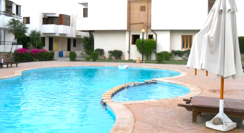 Pool 2